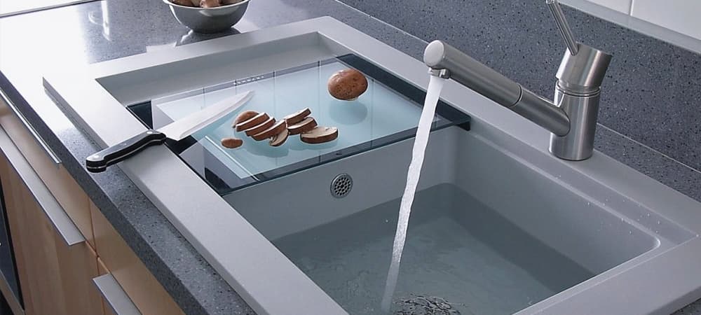 На фото - Мойка из искусственного камня. Мойка из искусственного камня