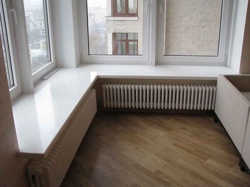 Монолитные подоконники из искусственного камня: фото