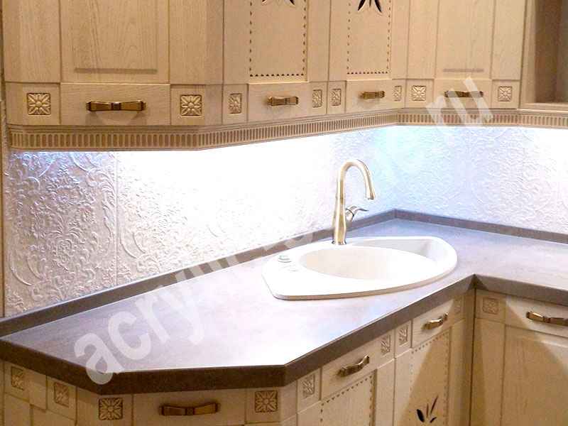 Угловая столешница для кухни 15 метров: фото