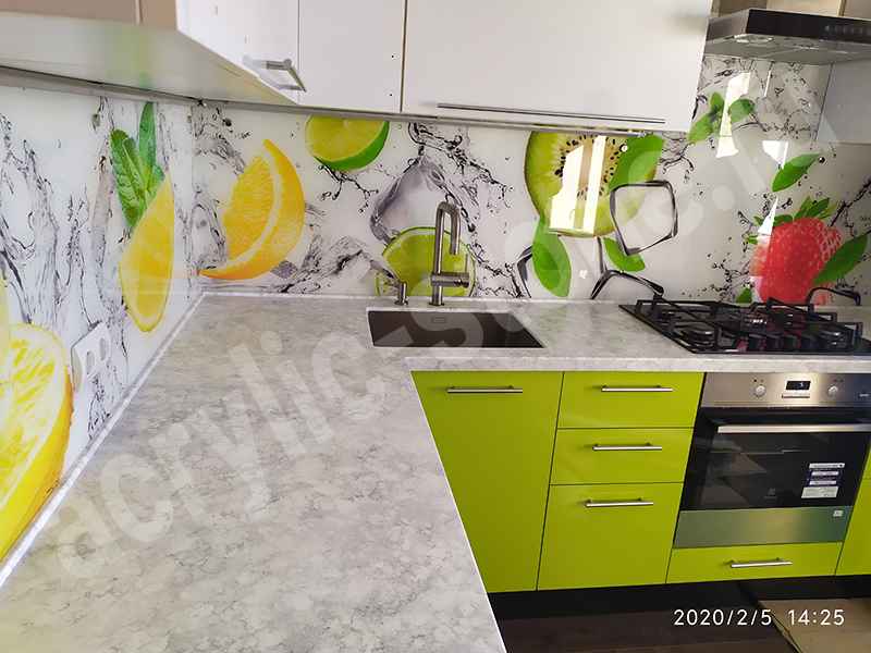 Кухонная угловая столешница из искусственного камня с мойкой : фото