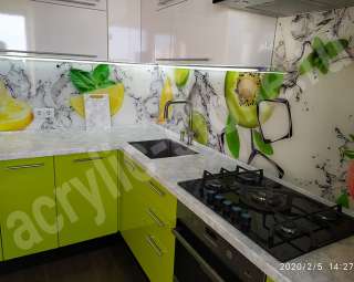 Фото Кухонная угловая столешница из искусственного камня с мойкой 