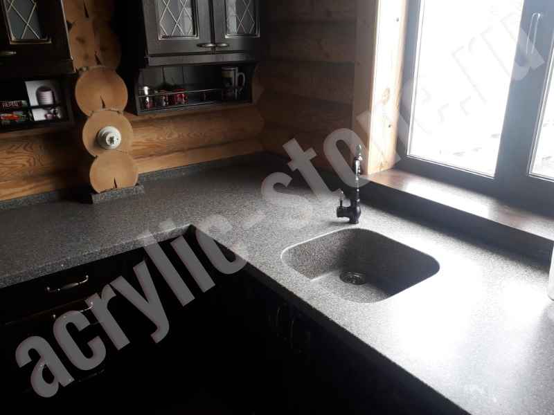 Столешница из искусственного камня в дом из сруба: фото