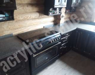 Фото Столешница из искусственного камня в дом из сруба