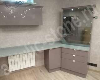 Фото Эркерная столешница из искусственного камня LG HI-MACS