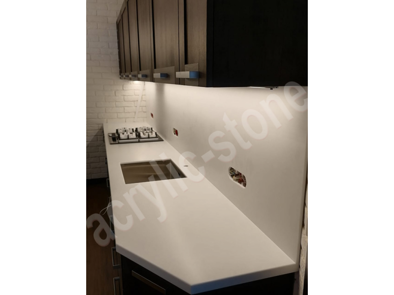 Столешница  из искусственного камня GRANDEX с металлической мойкой и стеновой панелью: фото