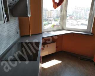 Фото Эркерная столешница для кухни с подоконником из искусственного камня Hanex