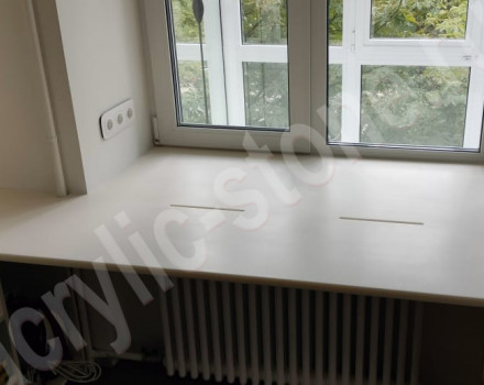 Стол-подоконник из искусственного камня LG HI-MACS: фото