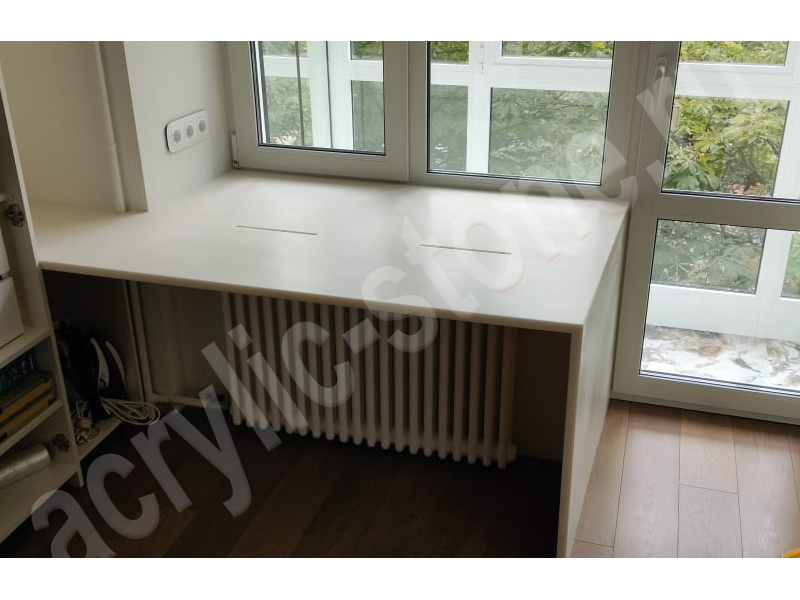 Стол-подоконник из искусственного камня LG HI-MACS: фото