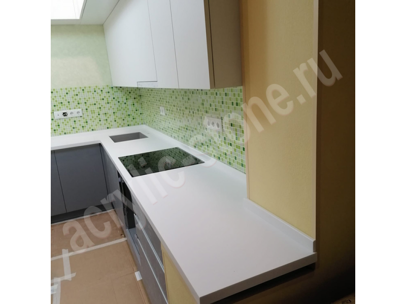 Угловая столешница для кухни из искусственного камня Hanex с мойкой нижнего монтажа: фото